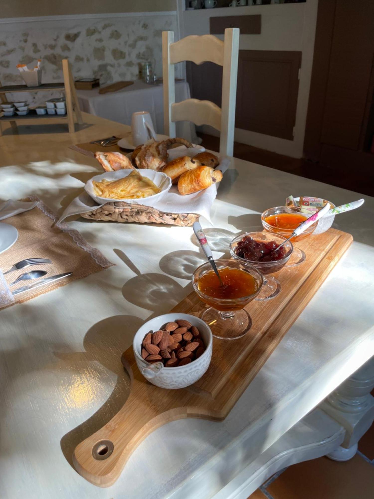 La Boheme Bed & Breakfast Кондом Екстериор снимка